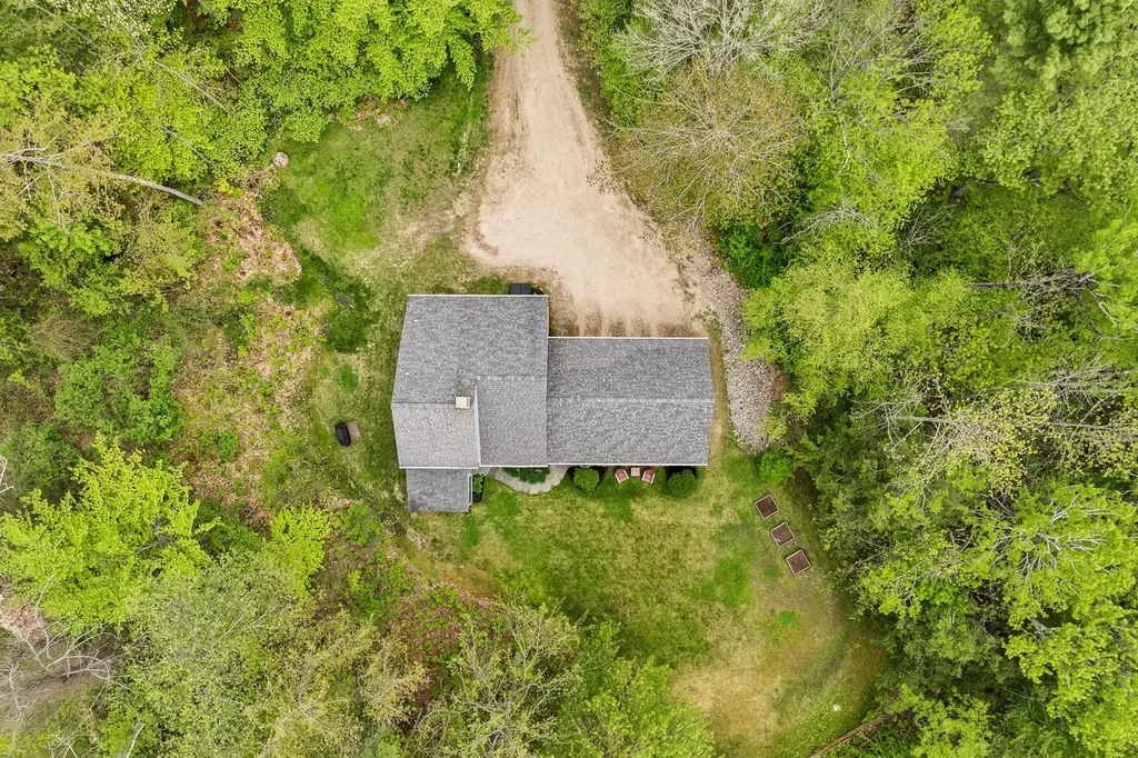 29 Lakeview Drive Wolfeboro NH 03894