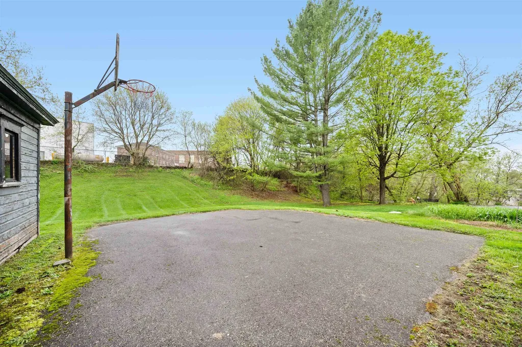 35 Warren Street Barre City VT 05641