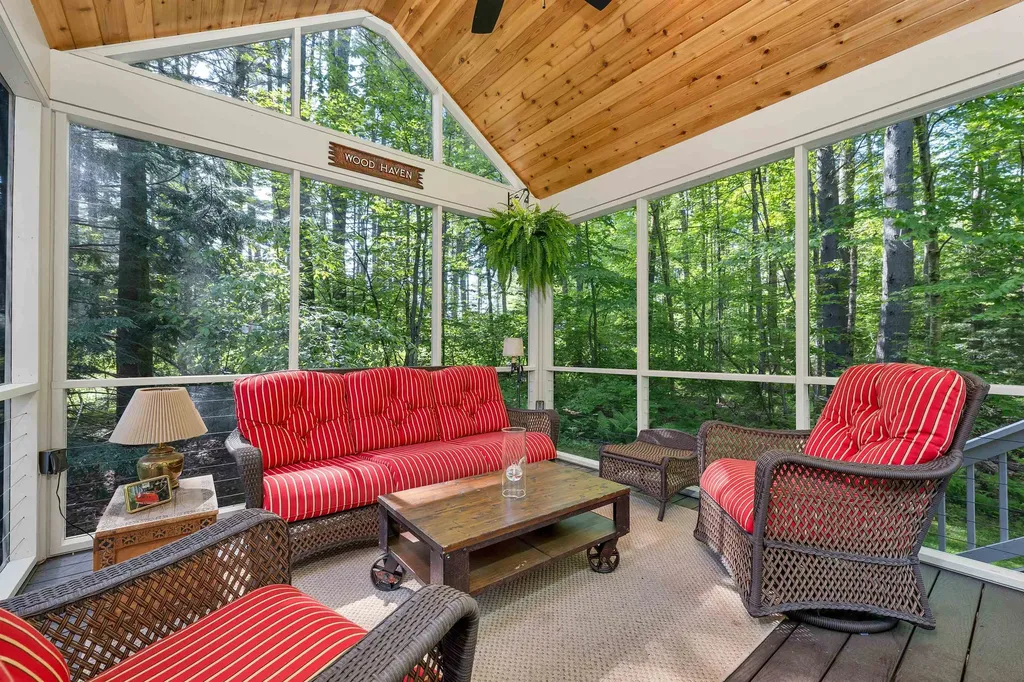 46 Point Breeze Road Wolfeboro NH 03894