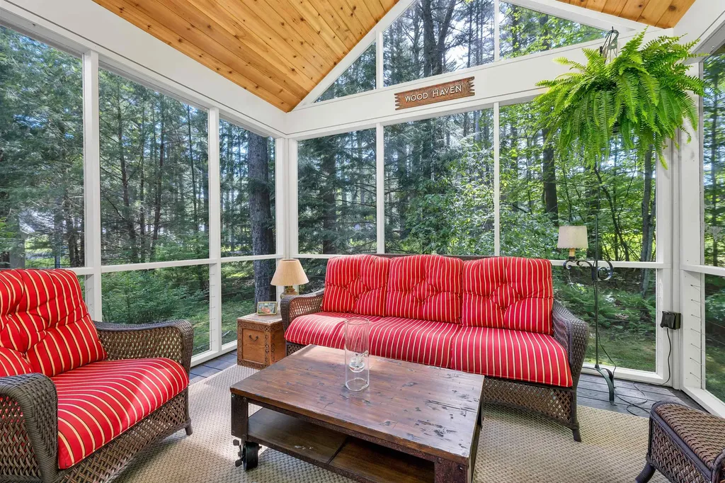 46 Point Breeze Road Wolfeboro NH 03894