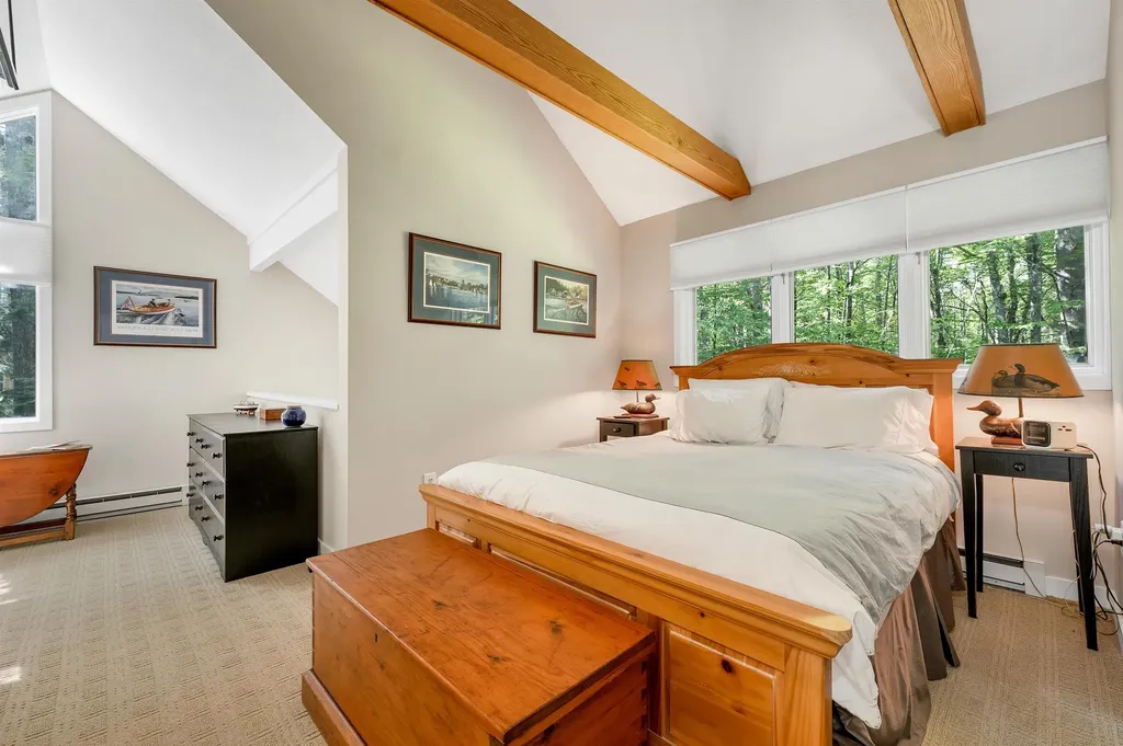 46 Point Breeze Road Wolfeboro NH 03894