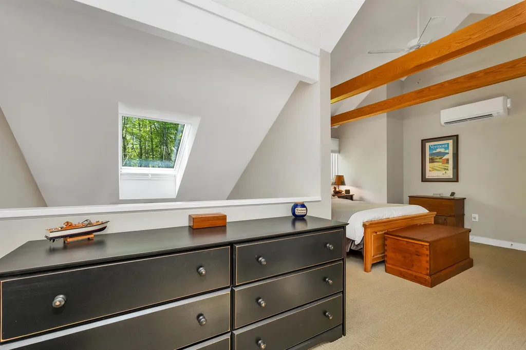 46 Point Breeze Road Wolfeboro NH 03894