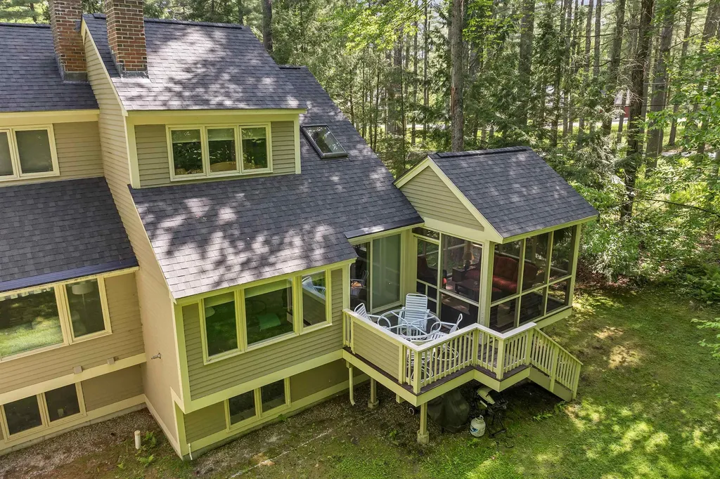 46 Point Breeze Road Wolfeboro NH 03894