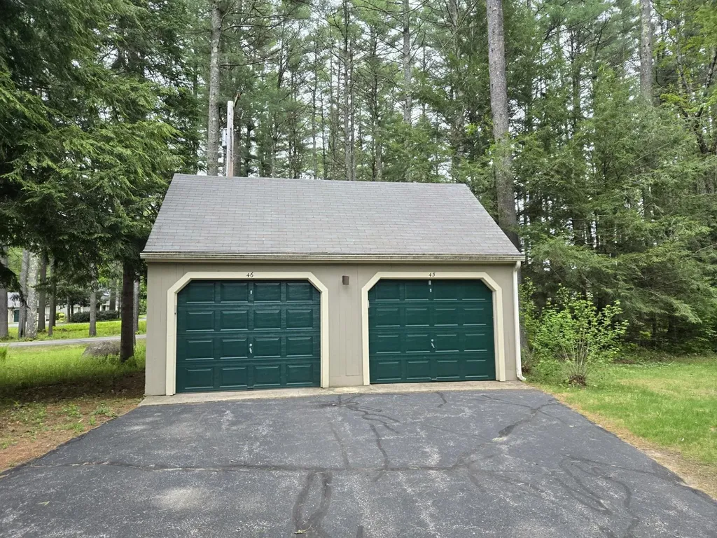 46 Point Breeze Road Wolfeboro NH 03894