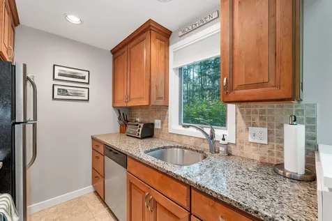 46 Point Breeze Road Wolfeboro NH 03894