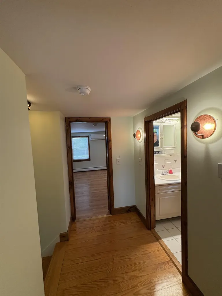 12 Taylor Street Nashua NH 03060