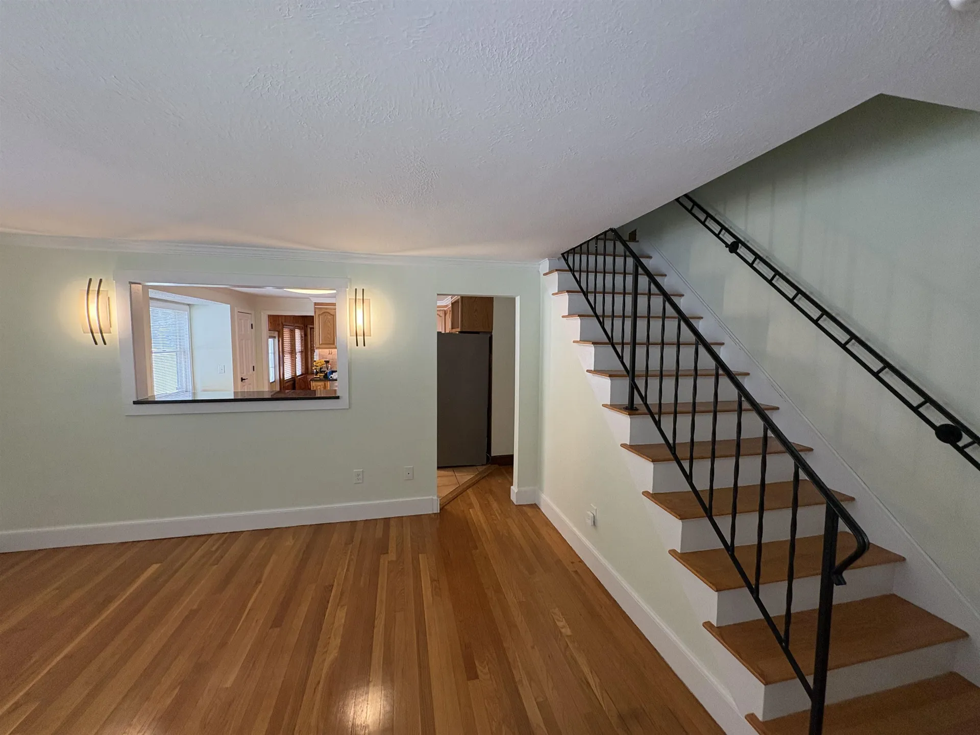 12 Taylor Street Nashua NH 03060