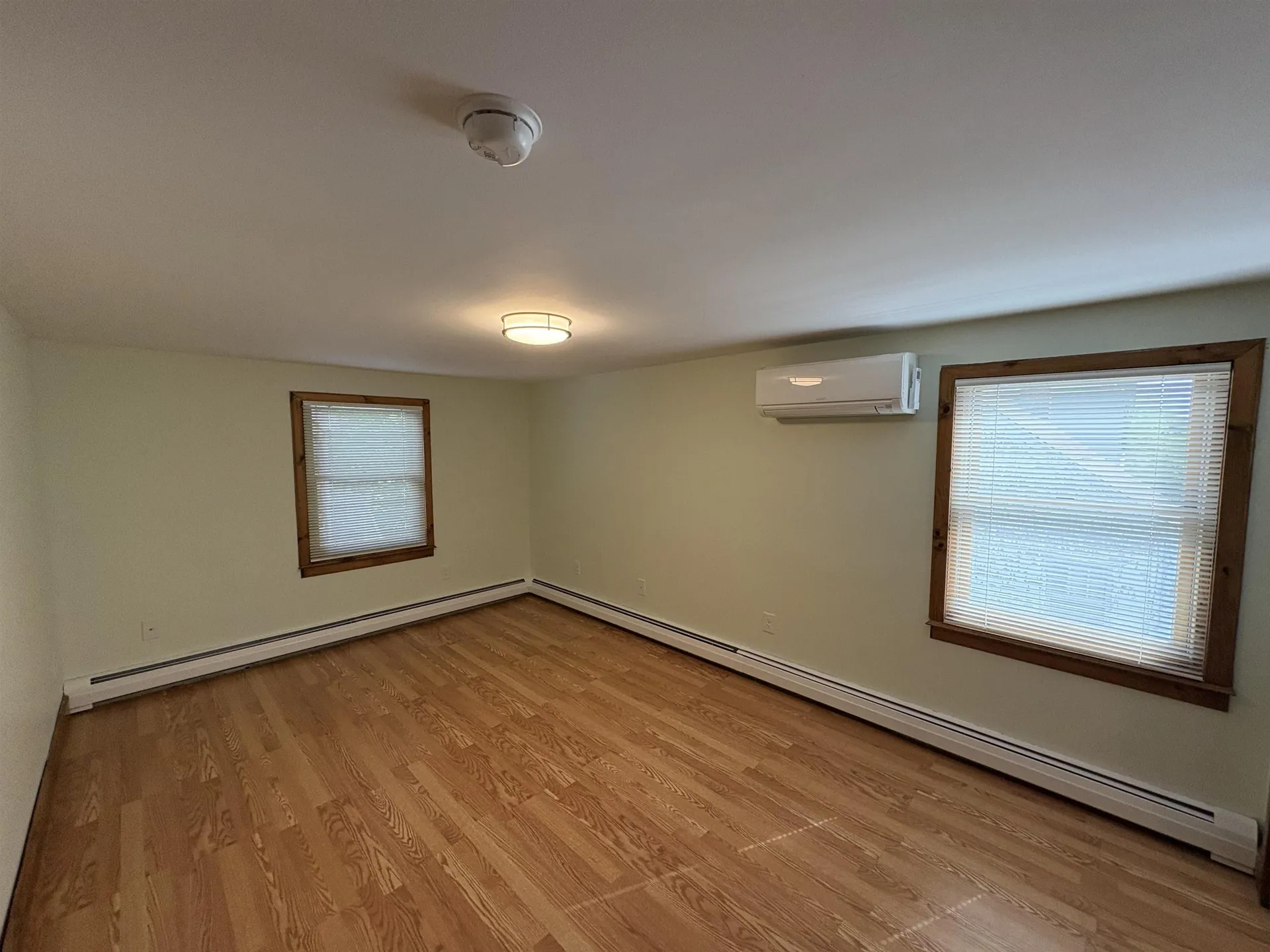 12 Taylor Street Nashua NH 03060
