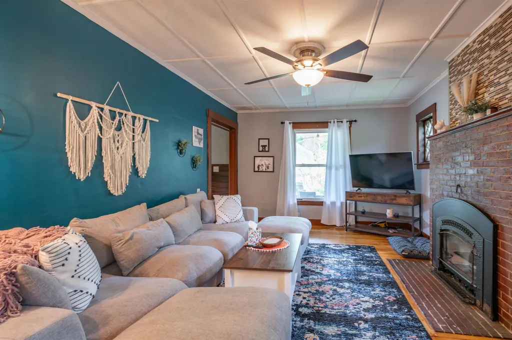 18 Wentworth Street Plymouth NH 03264