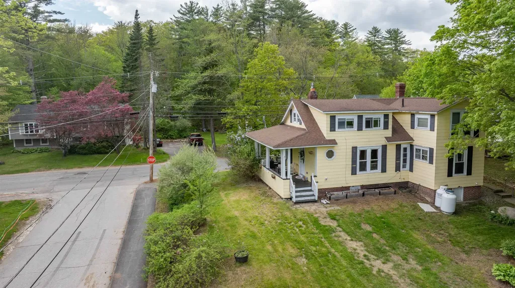 18 Wentworth Street Plymouth NH 03264