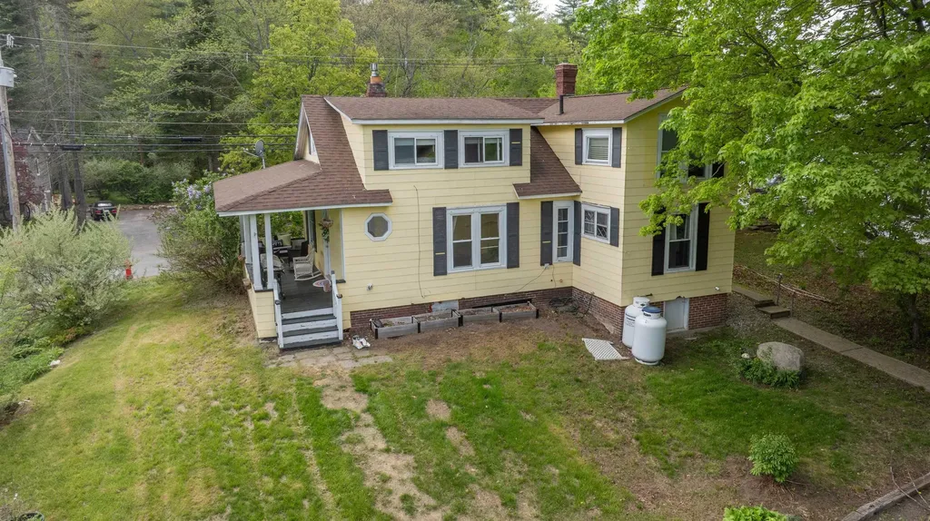 18 Wentworth Street Plymouth NH 03264