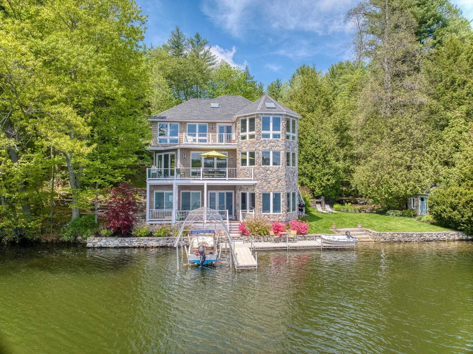 25 N Shore Road Windham NH 03087