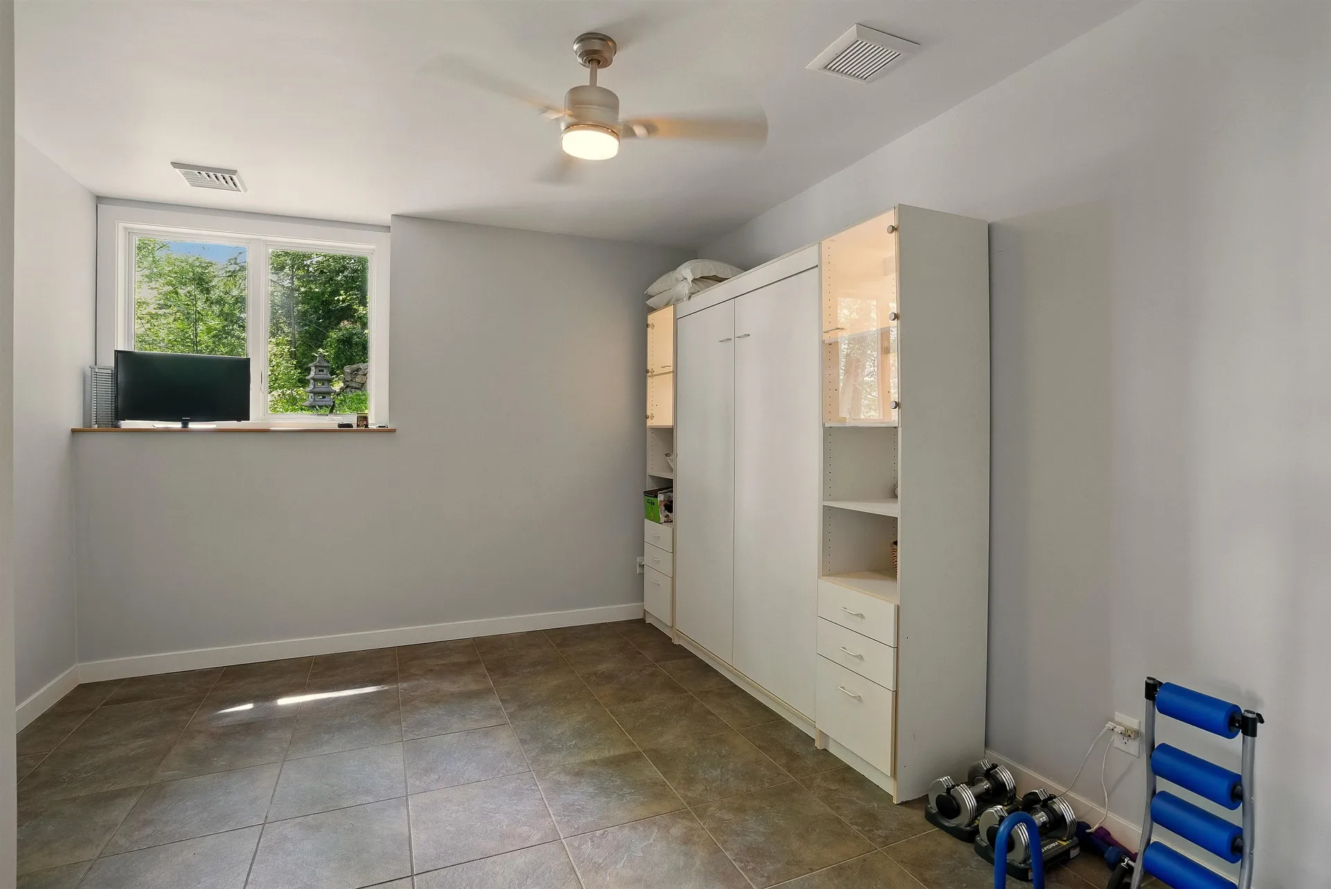 25 N Shore Road Windham NH 03087