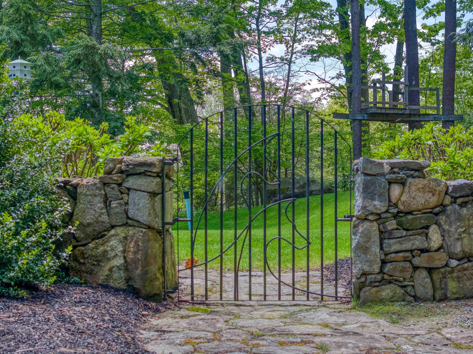 25 N Shore Road Windham NH 03087