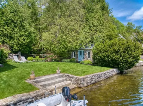 25 N Shore Road Windham NH 03087