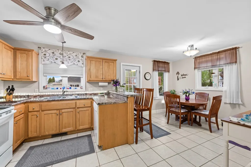 33 W Elmhurst Avenue Manchester NH 03103
