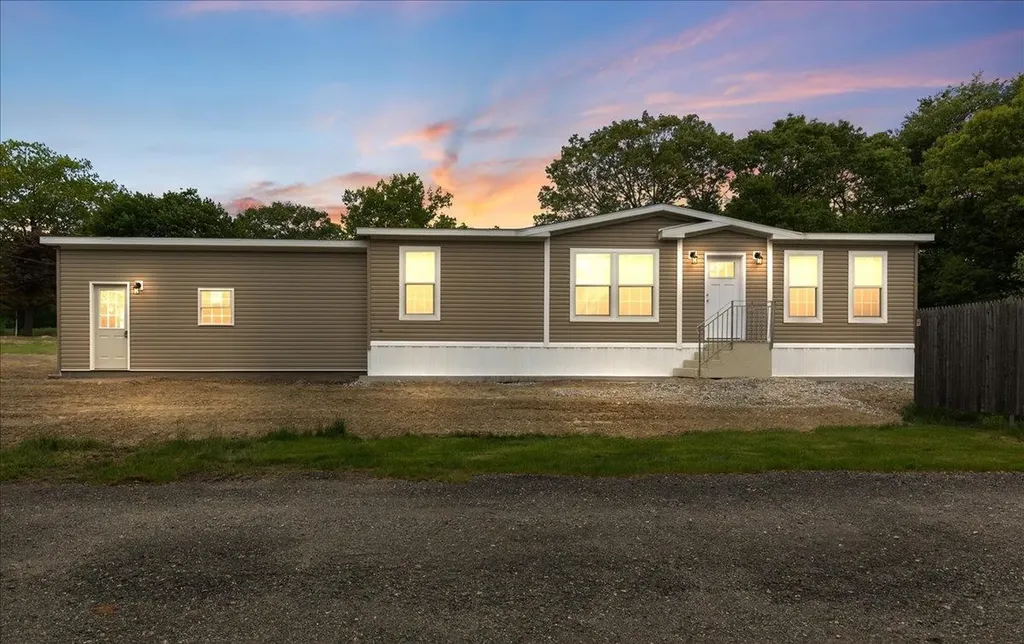 6 Kristopher Drive Hampstead NH 03841