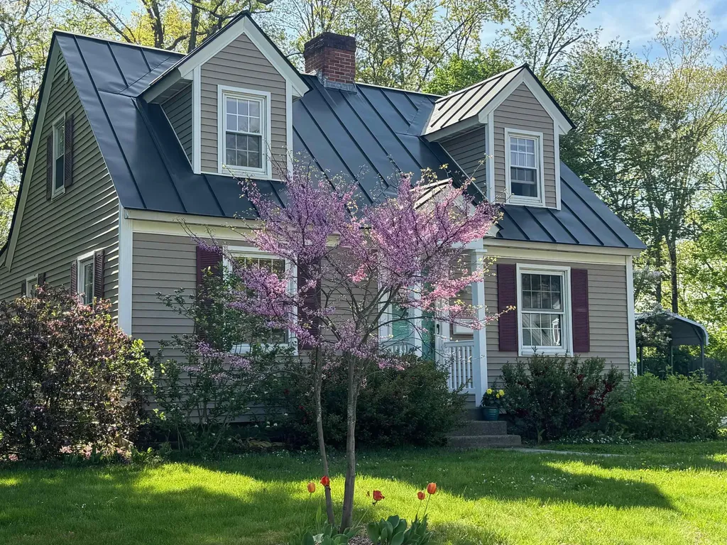 72 Worcester Avenue Hartford VT 05001
