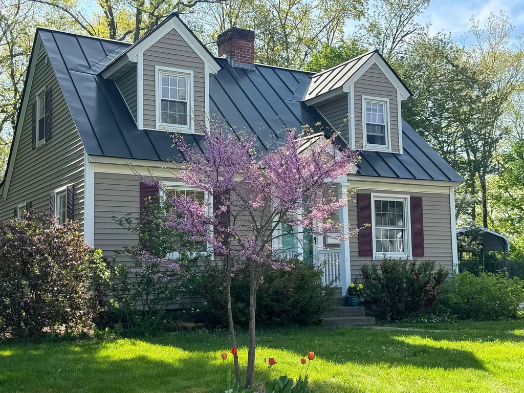 72 Worcester Avenue Hartford VT 05001