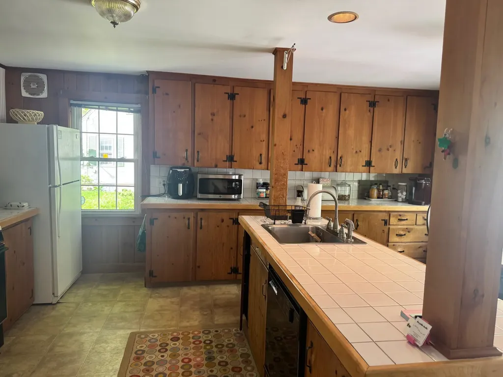 72 Worcester Avenue Hartford VT 05001