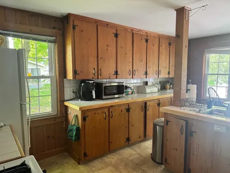 72 Worcester Avenue Hartford VT 05001