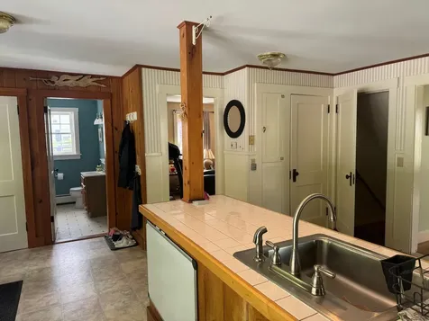 72 Worcester Avenue Hartford VT 05001