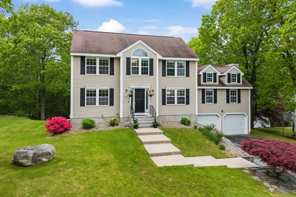 27 Cambridge Drive Merrimack NH 03054
