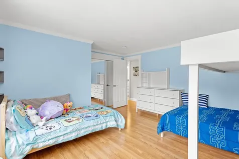 27 Cambridge Drive Merrimack NH 03054