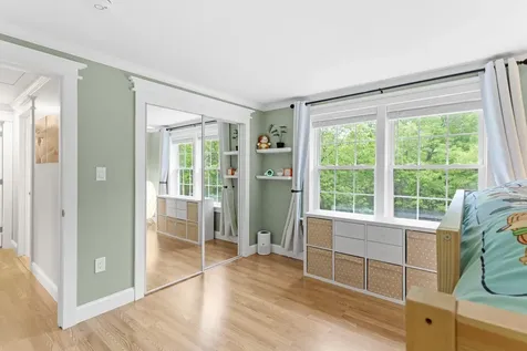 27 Cambridge Drive Merrimack NH 03054