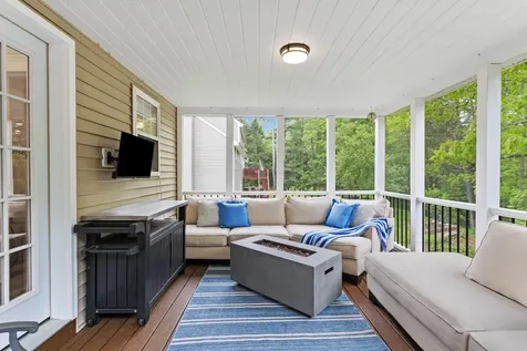 27 Cambridge Drive Merrimack NH 03054
