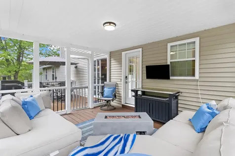 27 Cambridge Drive Merrimack NH 03054