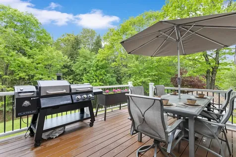 27 Cambridge Drive Merrimack NH 03054