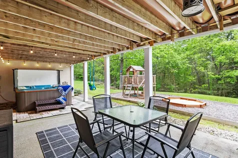 27 Cambridge Drive Merrimack NH 03054