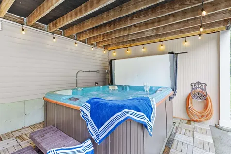27 Cambridge Drive Merrimack NH 03054