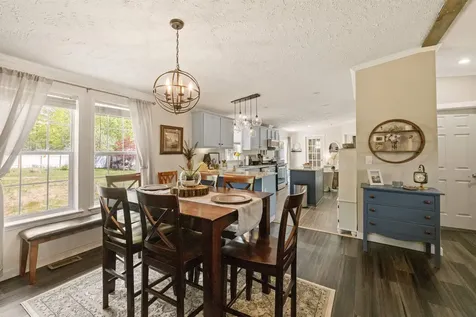 7 Welch Lane Raymond NH 03077