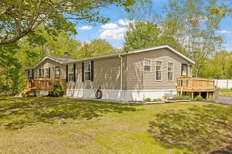 7 Welch Lane Raymond NH 03077