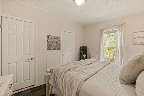 7 Welch Lane Raymond NH 03077