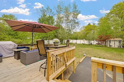 7 Welch Lane Raymond NH 03077