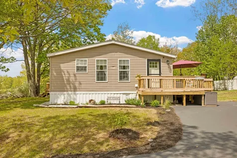 7 Welch Lane Raymond NH 03077