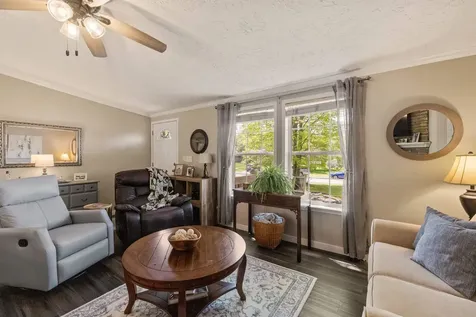 7 Welch Lane Raymond NH 03077