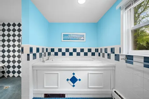 6 Mohawk Street Hampton NH 03842