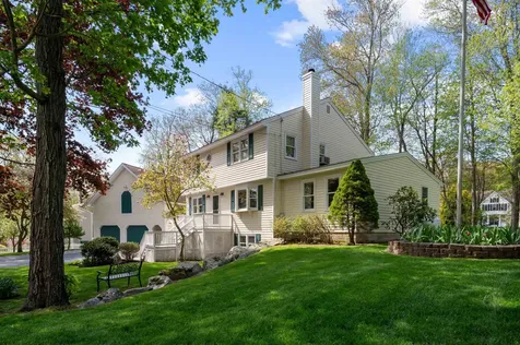 6 Mohawk Street Hampton NH 03842
