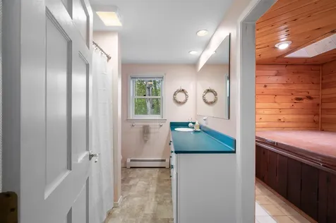 6 Mohawk Street Hampton NH 03842