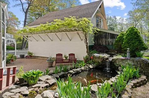 6 Mohawk Street Hampton NH 03842