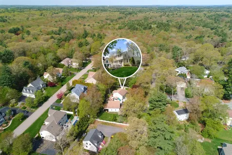 6 Mohawk Street Hampton NH 03842