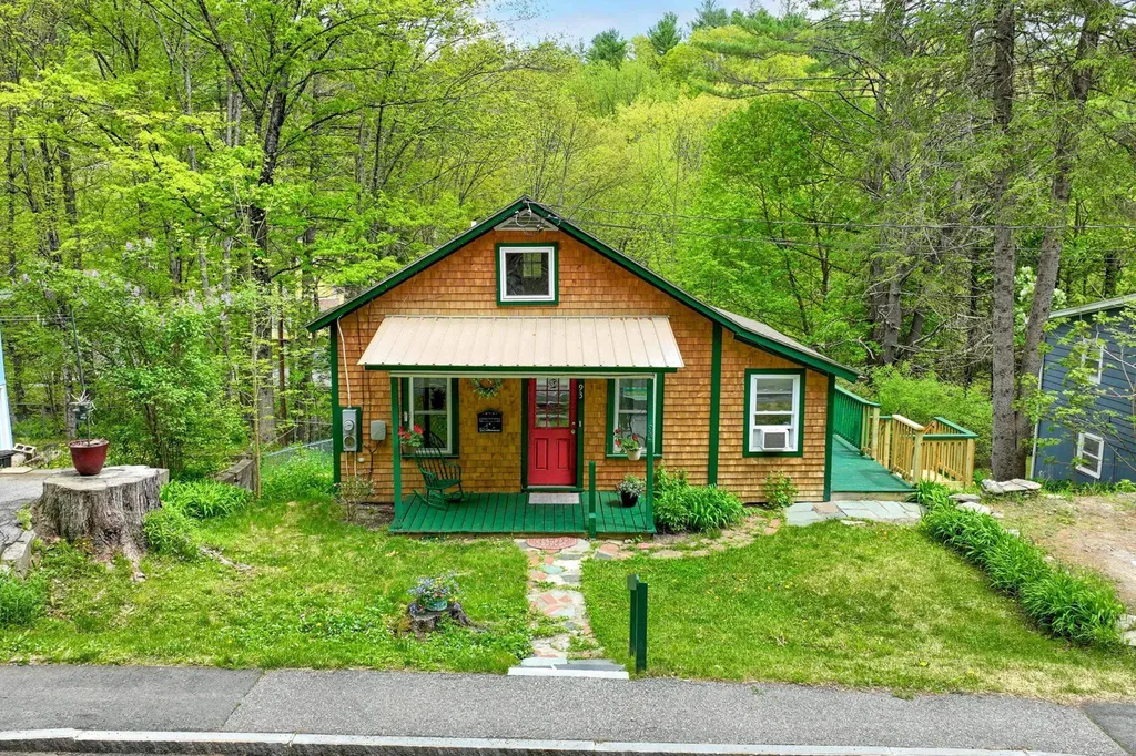 93 Litchfield Street Springfield VT 05156