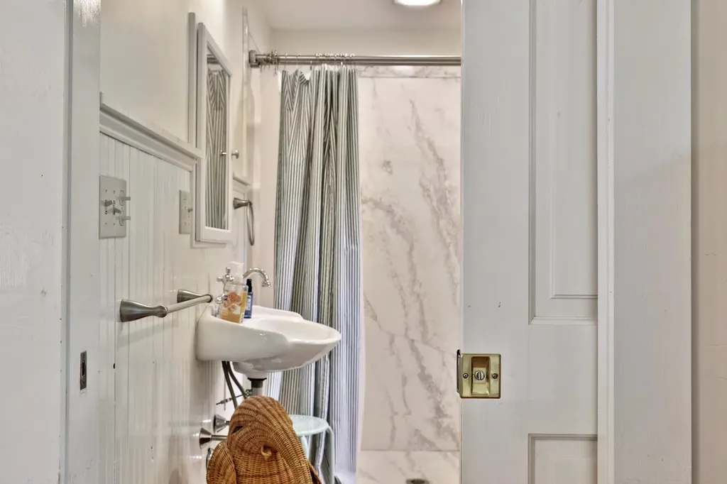 93 Litchfield Street Springfield VT 05156