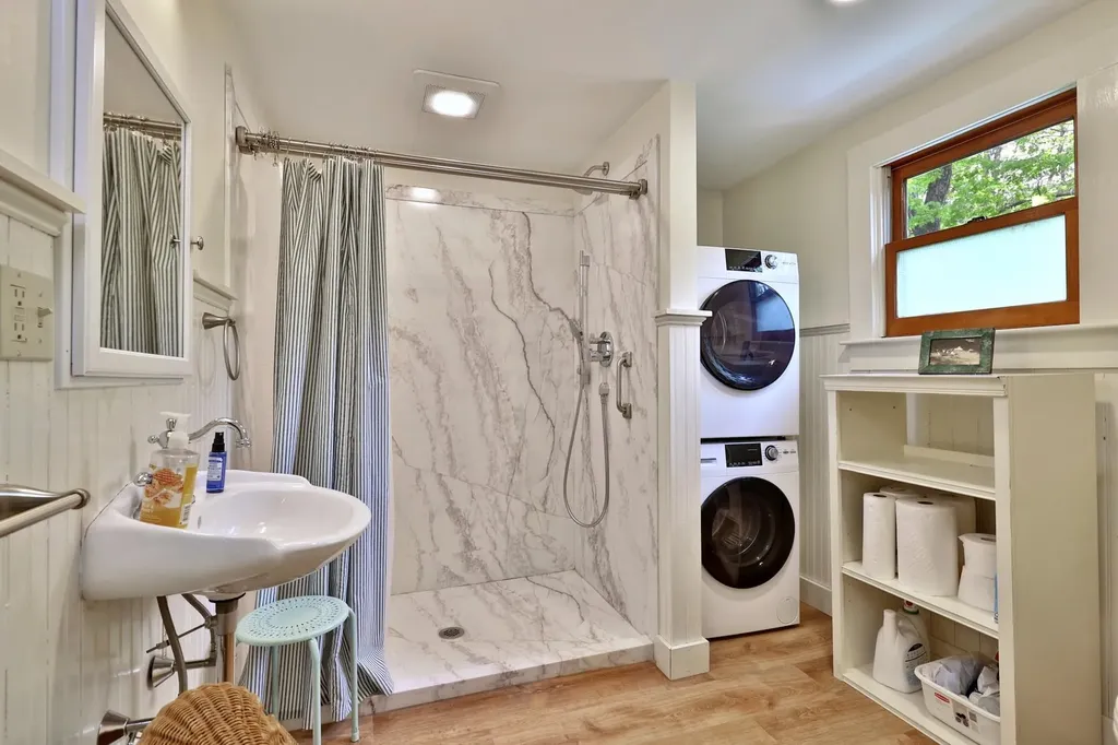 93 Litchfield Street Springfield VT 05156