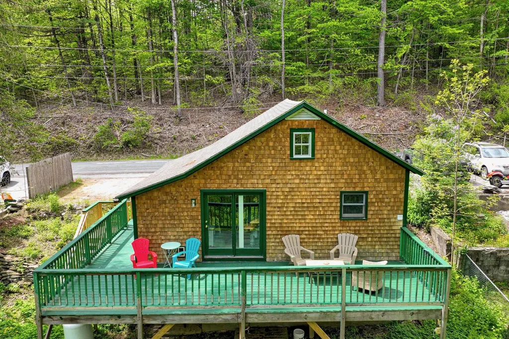 93 Litchfield Street Springfield VT 05156