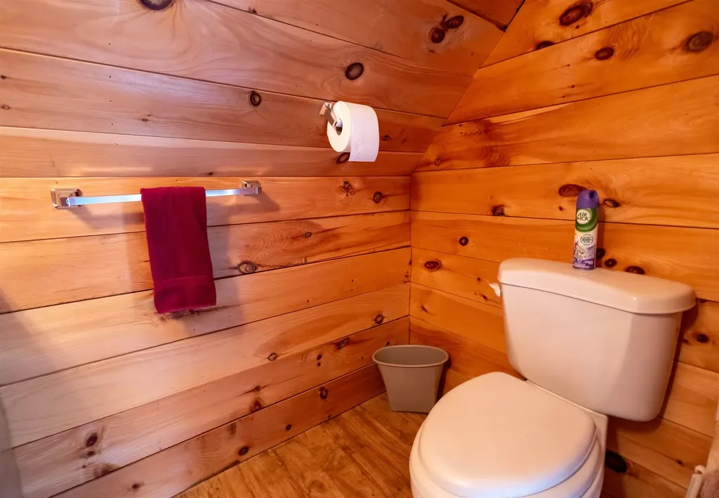 334 Silver Pine Lane Tamworth NH 03886